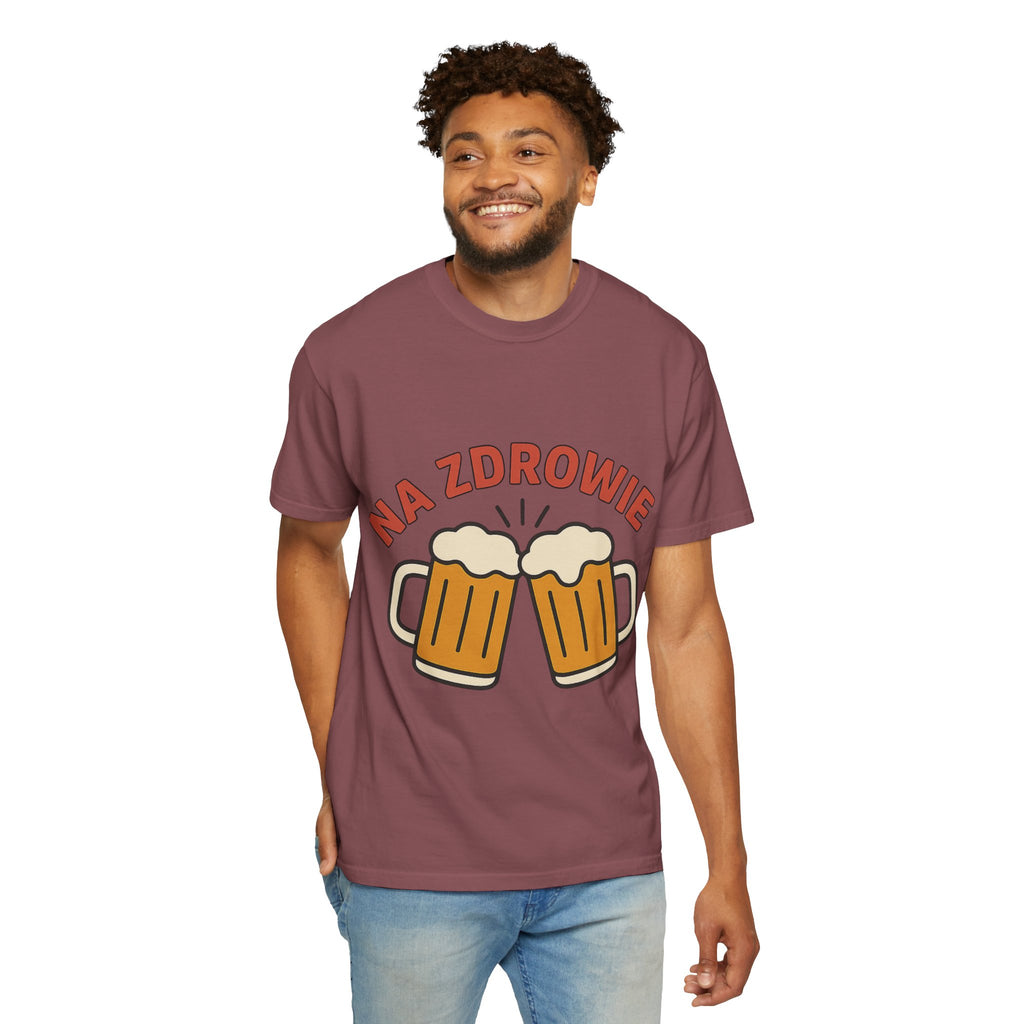 Na Zdrowie Cheers with Clinking Beer Mugs T-Shirt