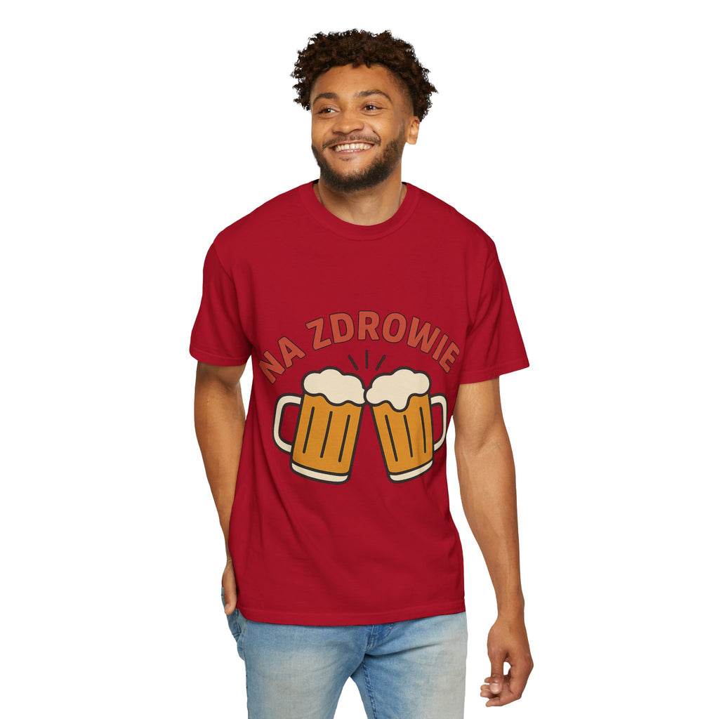 Na Zdrowie Cheers with Clinking Beer Mugs T-Shirt