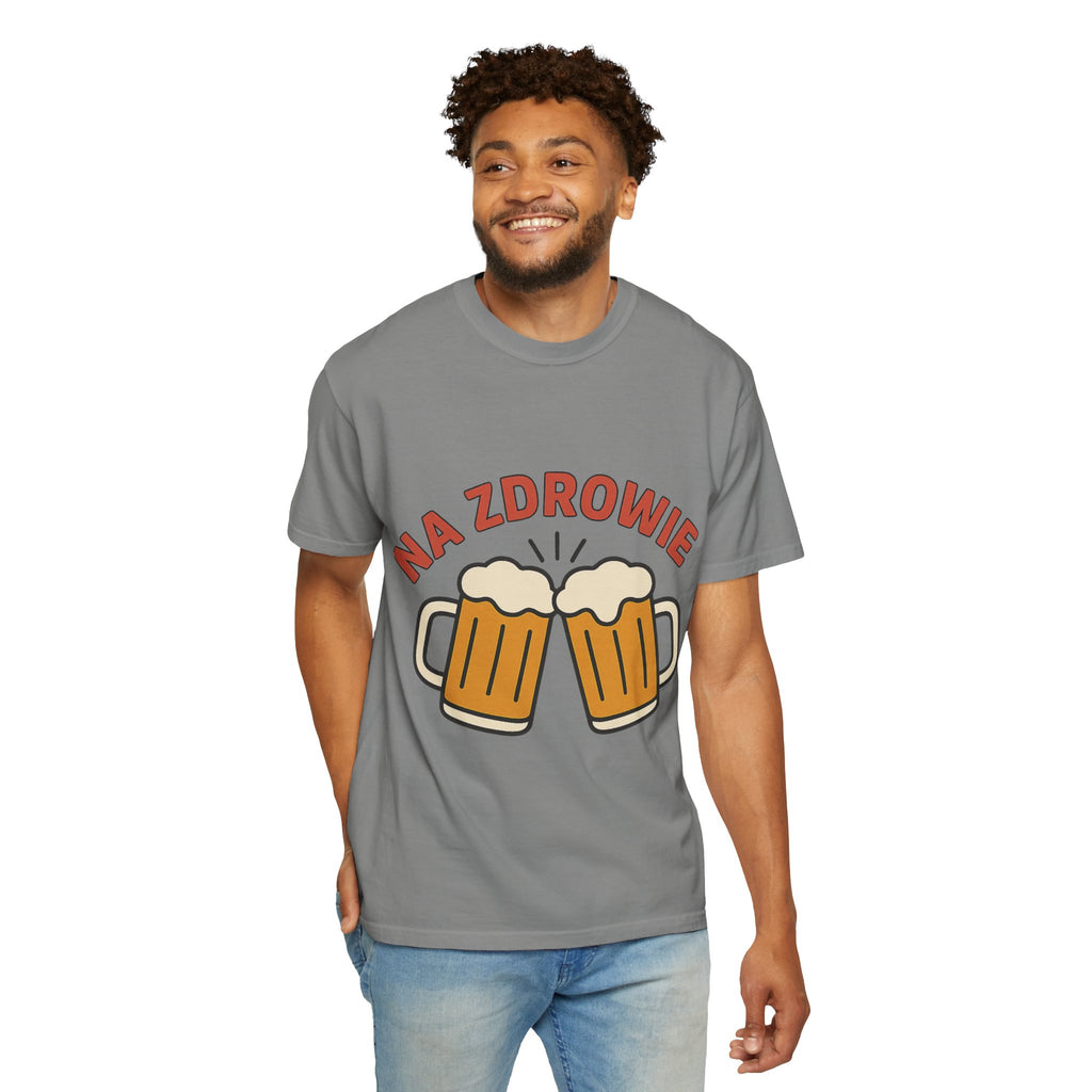 Na Zdrowie Cheers with Clinking Beer Mugs T-Shirt