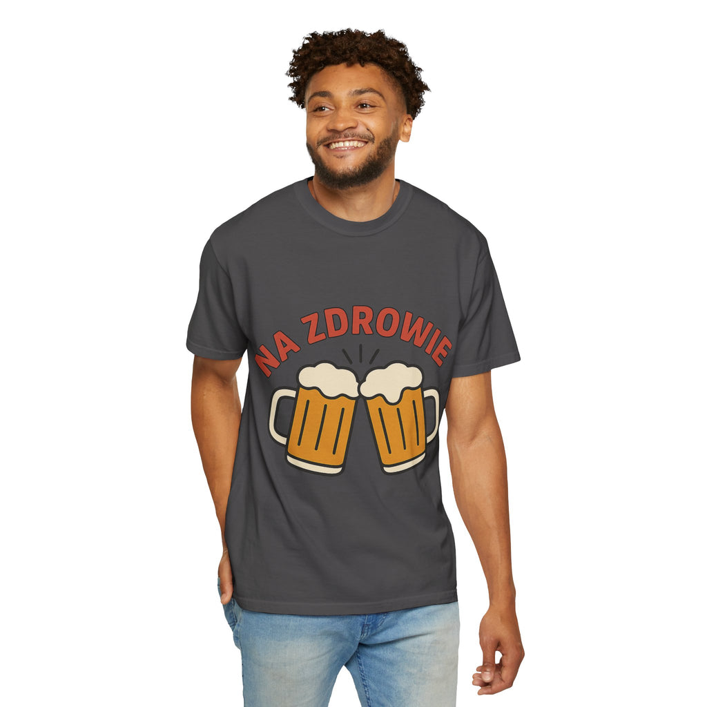 Na Zdrowie Cheers with Clinking Beer Mugs T-Shirt